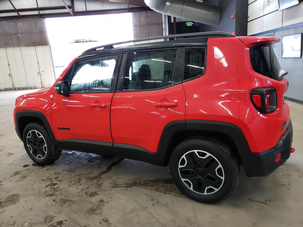 Image 2 of 2015 JEEP RENEGADE TRAILHAWK 2015 with VIN ZACCJBCT3FPC15547