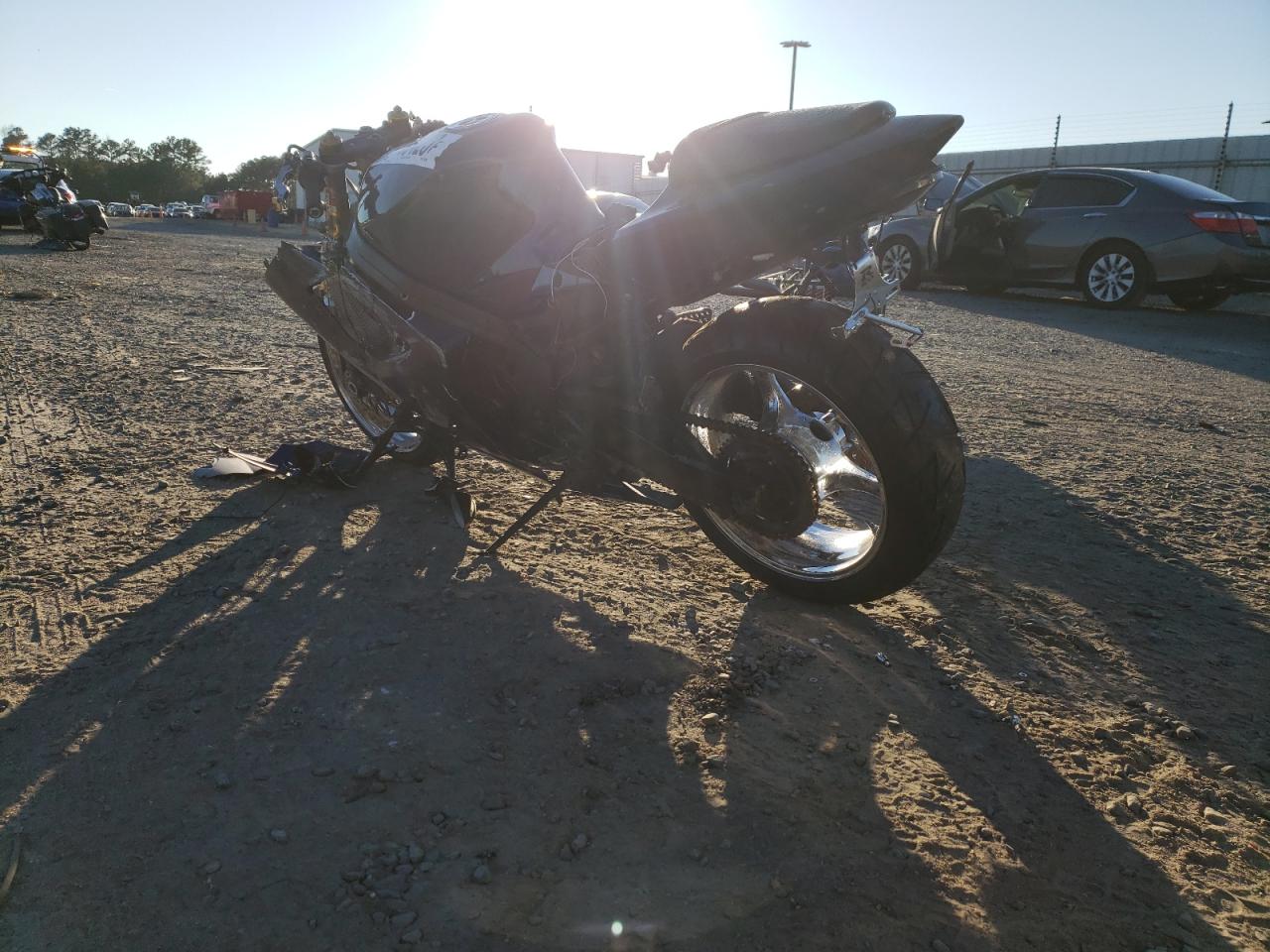 Изображение 3 2004 SUZUKI GSX-R1000  2004 с VIN JS1GT75A742105249