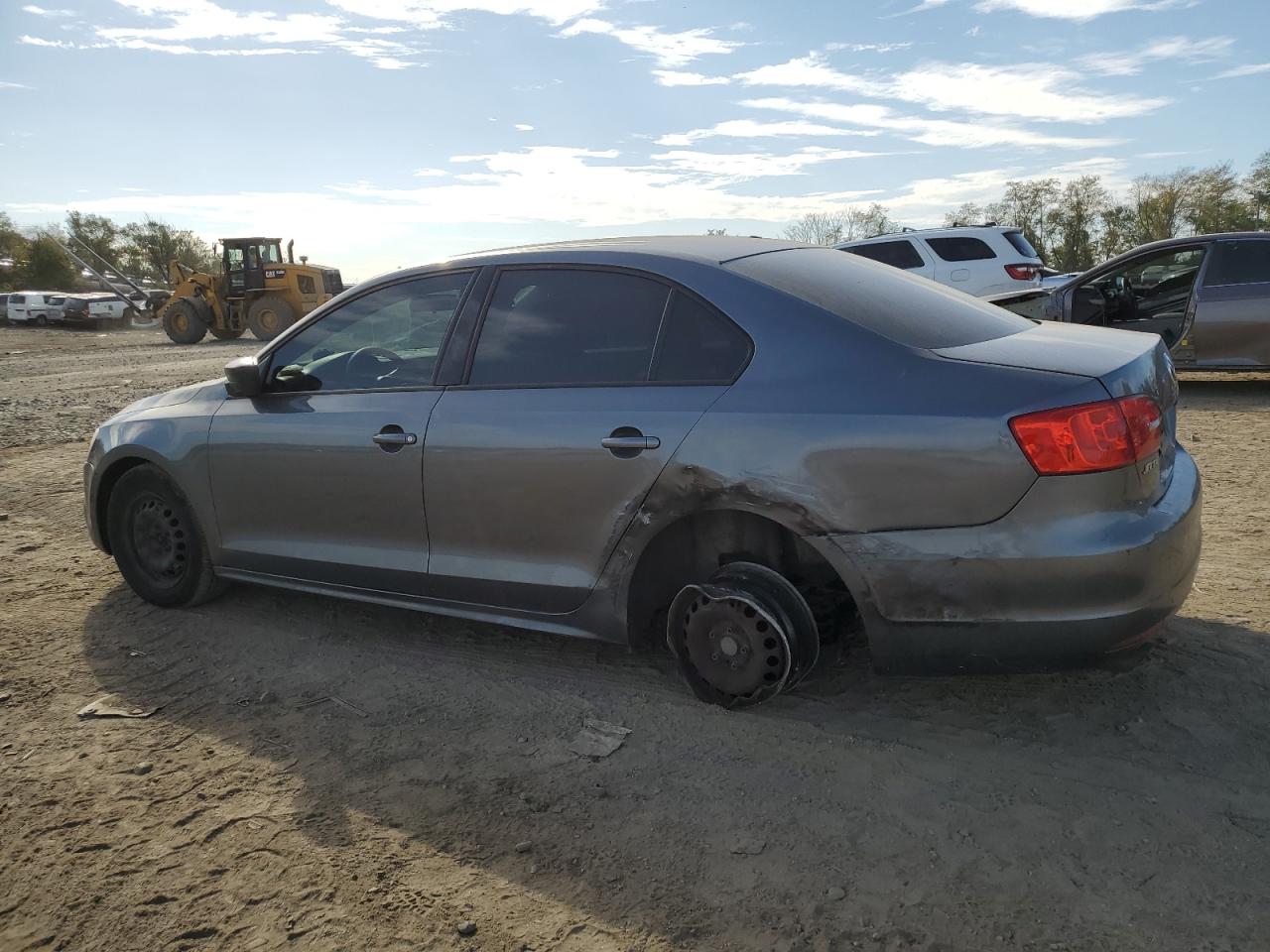 Image 2 of 2014 VOLKSWAGEN JETTA BASE 2014 with VIN 3VW2K7AJ6EM301554