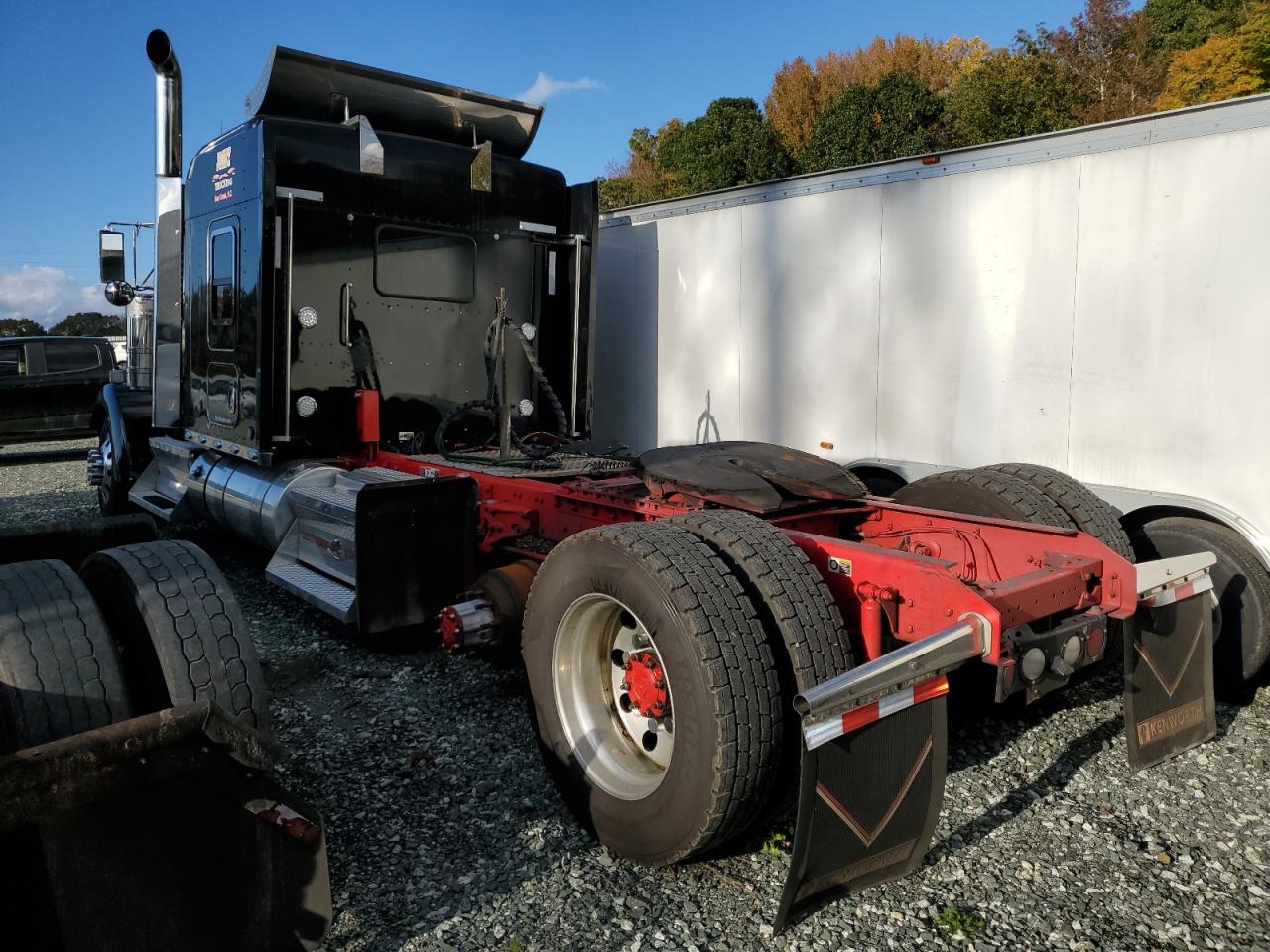 Image 3 of 2020 KENWORTH CONSTRUCTION W900 2020 with VIN 1XKWD49X8LR426318