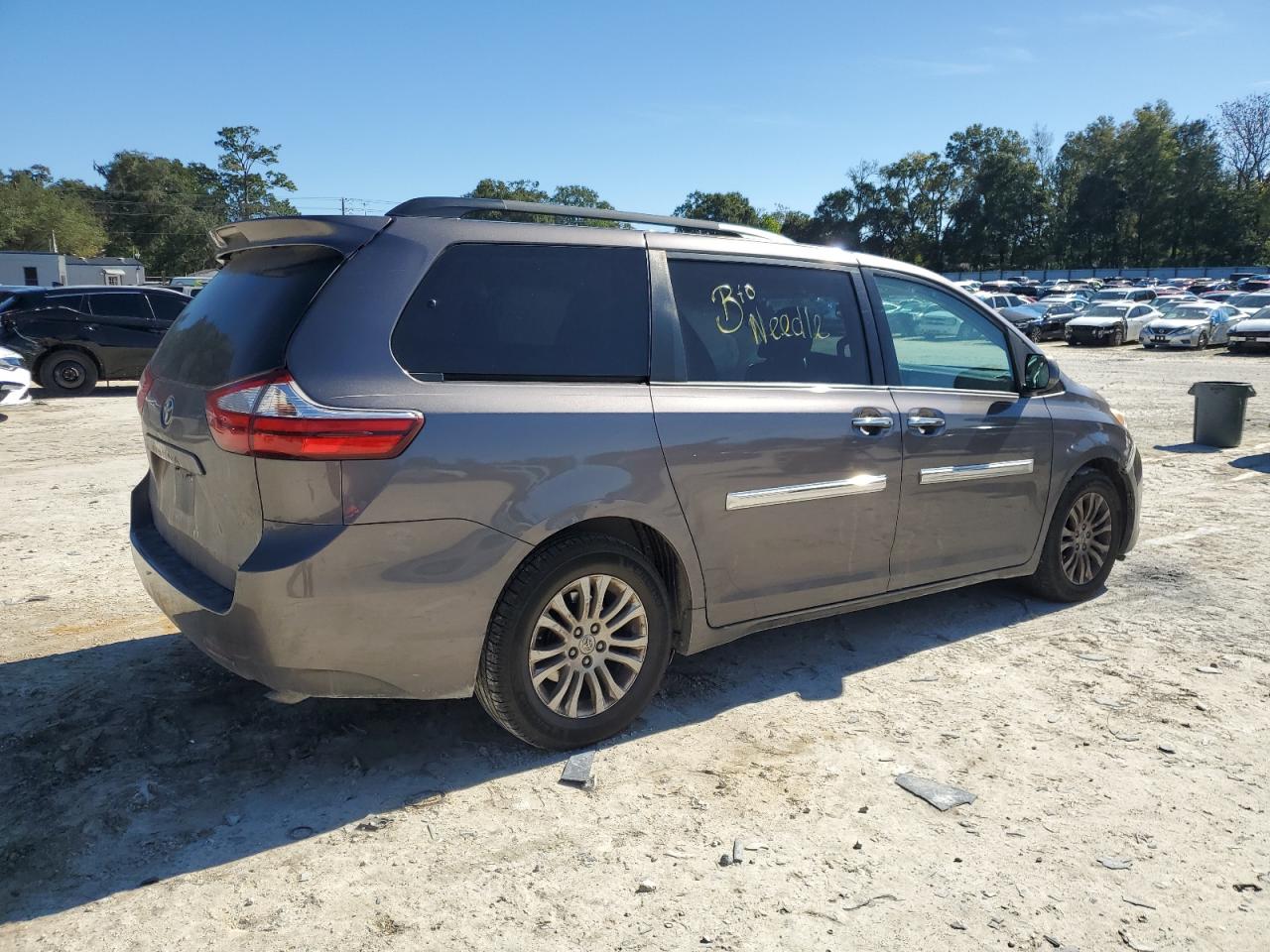Obraz 3 z 2015 TOYOTA SIENNA XLE 2015 z VIN 5TDYK3DC4FS604031