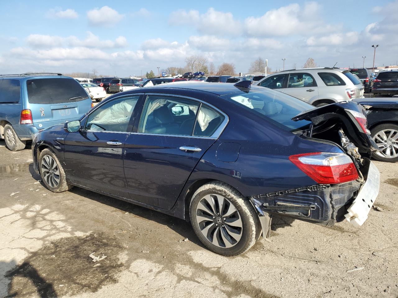 Image 2 of 2015 HONDA ACCORD TOURING HYBRID 2015 with VIN 1HGCR6F79FA005129