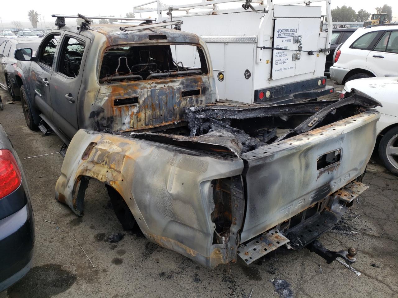 Obraz 2 z 2017 TOYOTA TACOMA DOUBLE CAB 2017 z VIN 3TMDZ5BNXHM013473