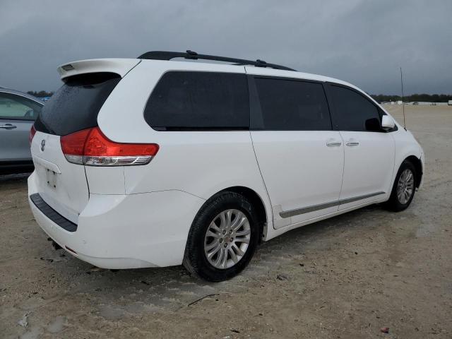 Obraz 3 z 2013 TOYOTA SIENNA XLE 2013 z VIN 5TDYK3DC1DS389902