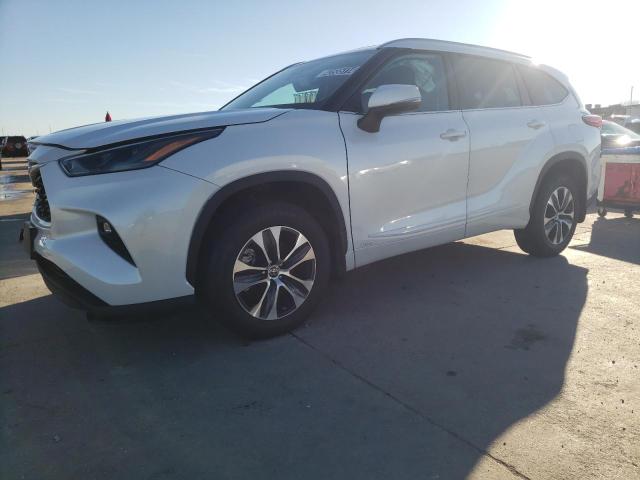 Obraz 1 z 2023 TOYOTA HIGHLANDER HYBRID XLE 2023 z VIN 5TDKBRCHXPS129153