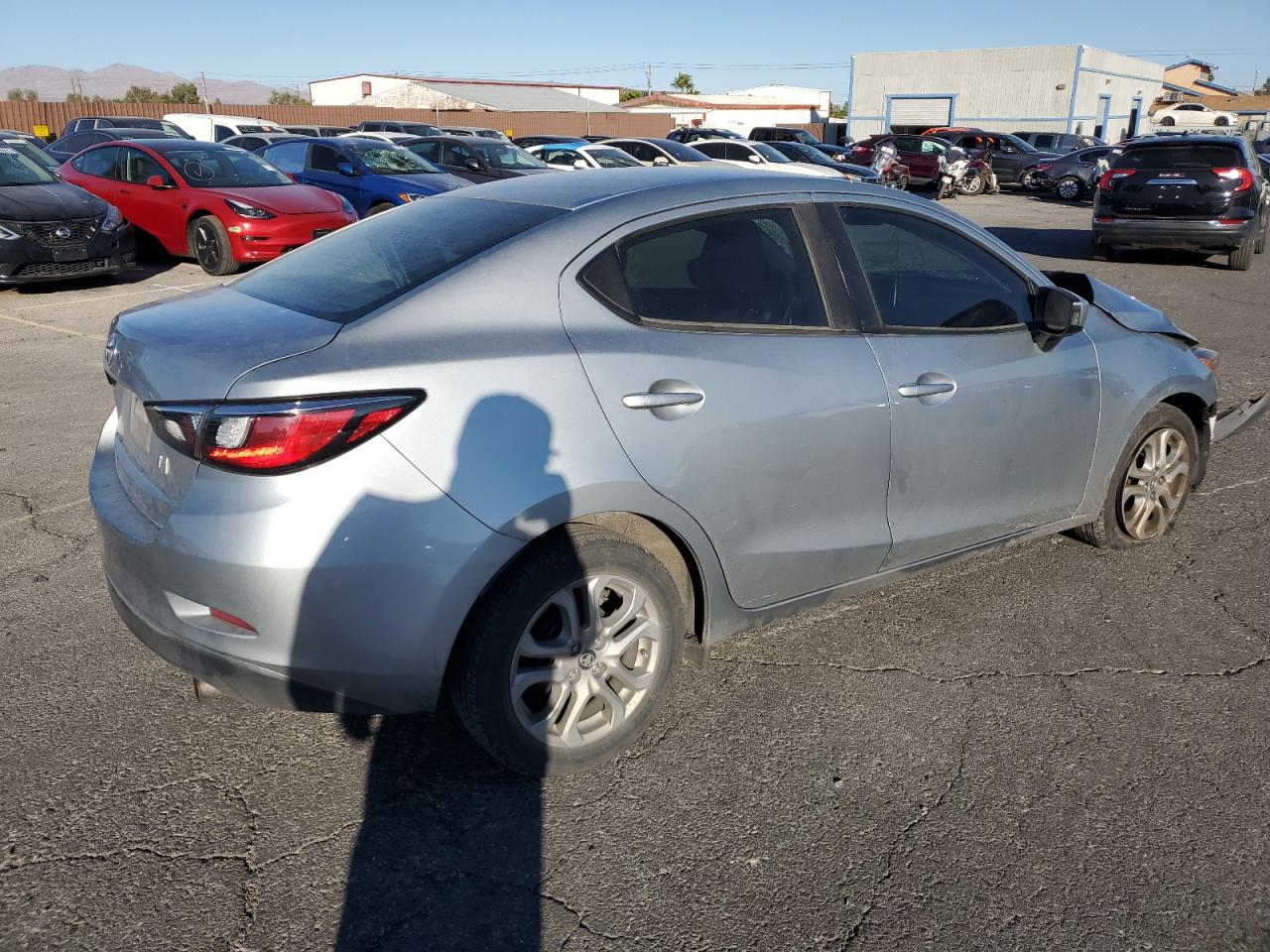 Obraz 3 z 2018 TOYOTA YARIS IA  2018 z VIN 3MYDLBYV3JY319566