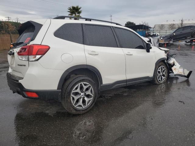 Obraz 3 z 2020 SUBARU FORESTER PREMIUM 2020 z VIN JF2SKAJC4LH440232