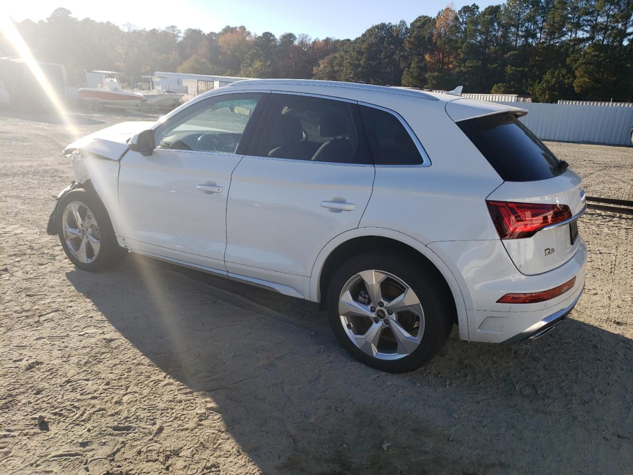 Image 2 of 2023 AUDI Q5 PREMIUM PLUS 45 2023 with VIN WA1EAAFY5P2131049