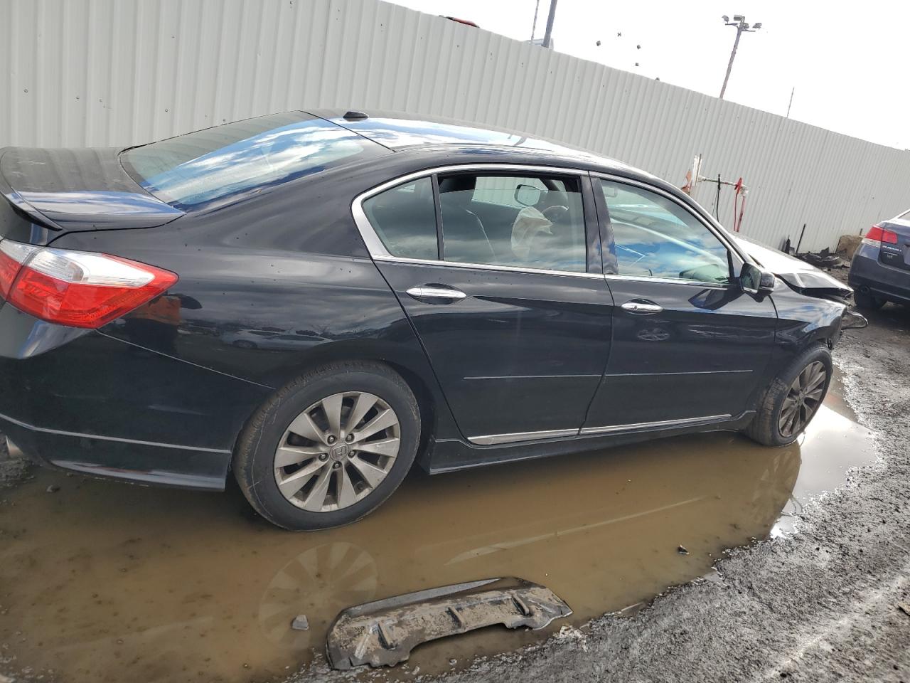 Image 3 of 2015 HONDA ACCORD EXL 2015 with VIN 1HGCR3F86FA024292