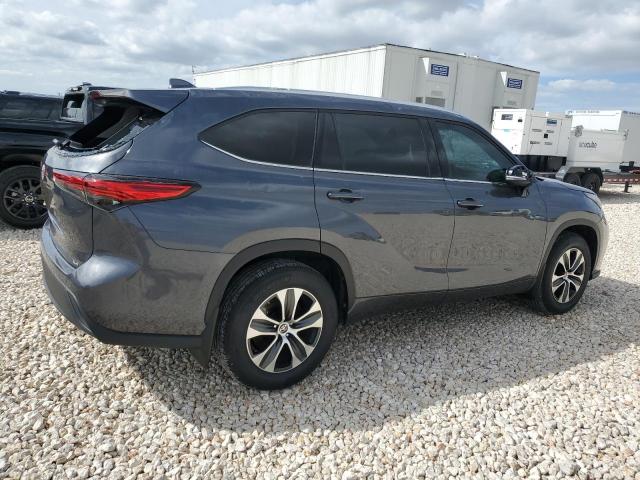 Image 3 of 2021 TOYOTA HIGHLANDER XLE 2021 with VIN 5TDGZRAH6MS035741