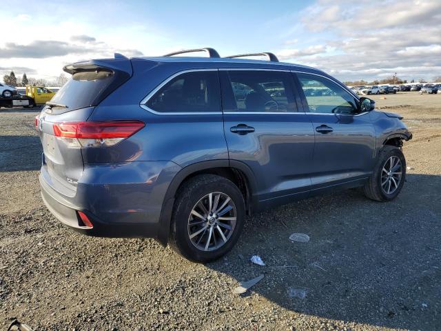 Image 3 of 2017 TOYOTA HIGHLANDER SE 2017 with VIN 5TDJZRFH7HS450538