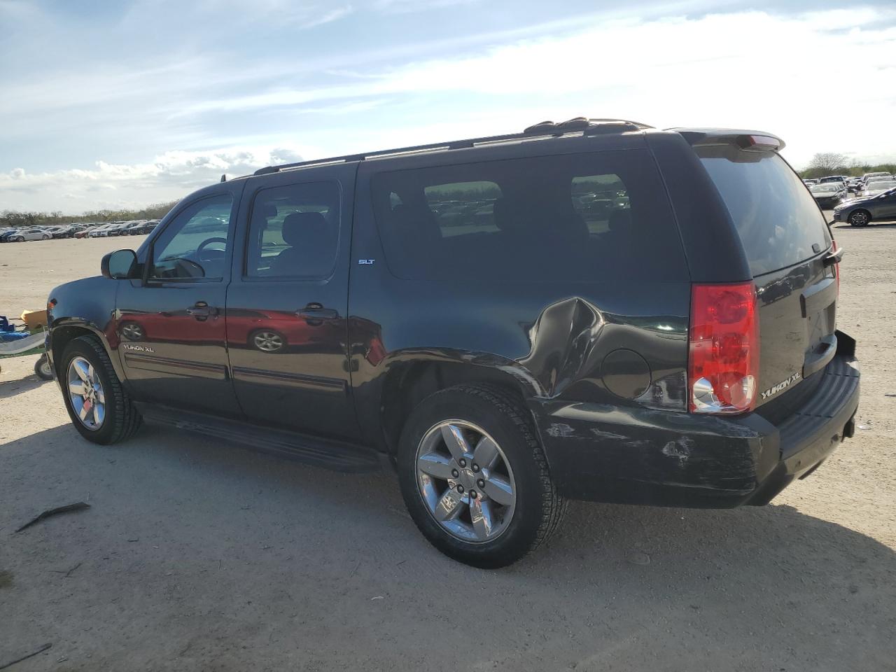Изображение 2 2013 GMC YUKON XL C1500 SLT 2013 с VIN 1GKS1KE06DR307074