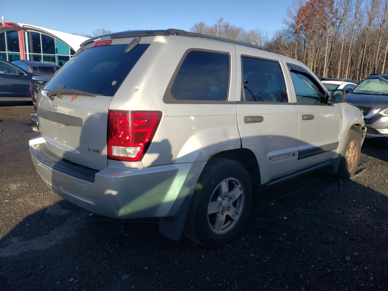 Obraz 3 z 2005 JEEP GRAND CHEROKEE LAREDO 2005 z VIN 1J8GR48K05C538276