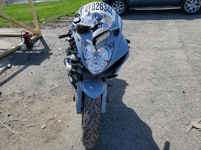 Изображение 2 2022 SUZUKI GSX-R600  2022 с VIN JS1GN7FA4N7100958
