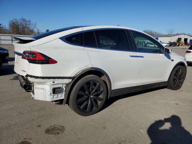 Obraz 3 z 2017 TESLA MODEL X  2017 z VIN 5YJXCBE40HF051847