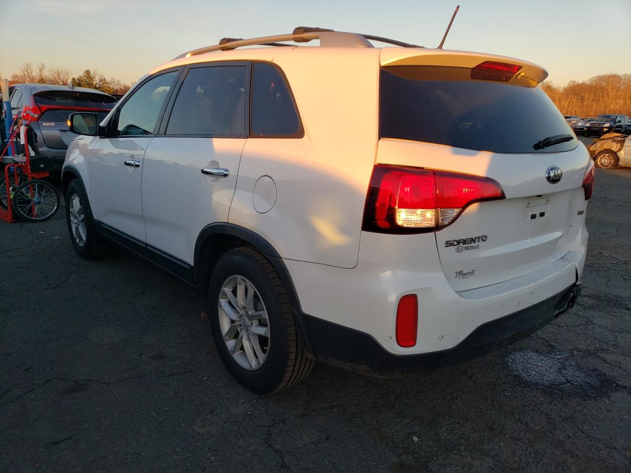 Image 2 of 2014 KIA SORENTO LX 2014 with VIN 5XYKT4A63EG536548