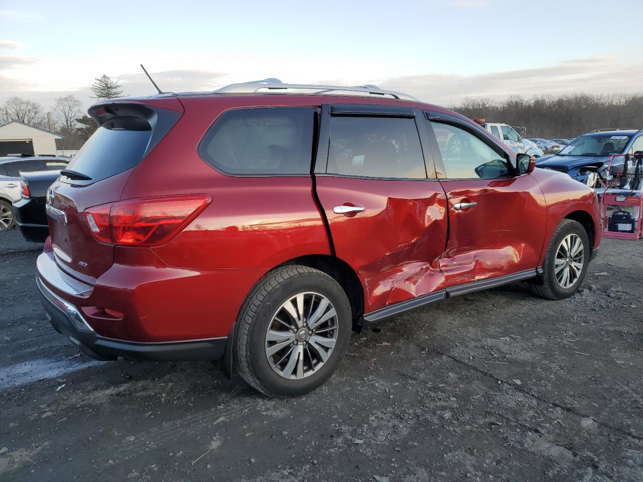 Image 3 of 2018 NISSAN PATHFINDER S 2018 with VIN 5N1DR2MMXJC610564