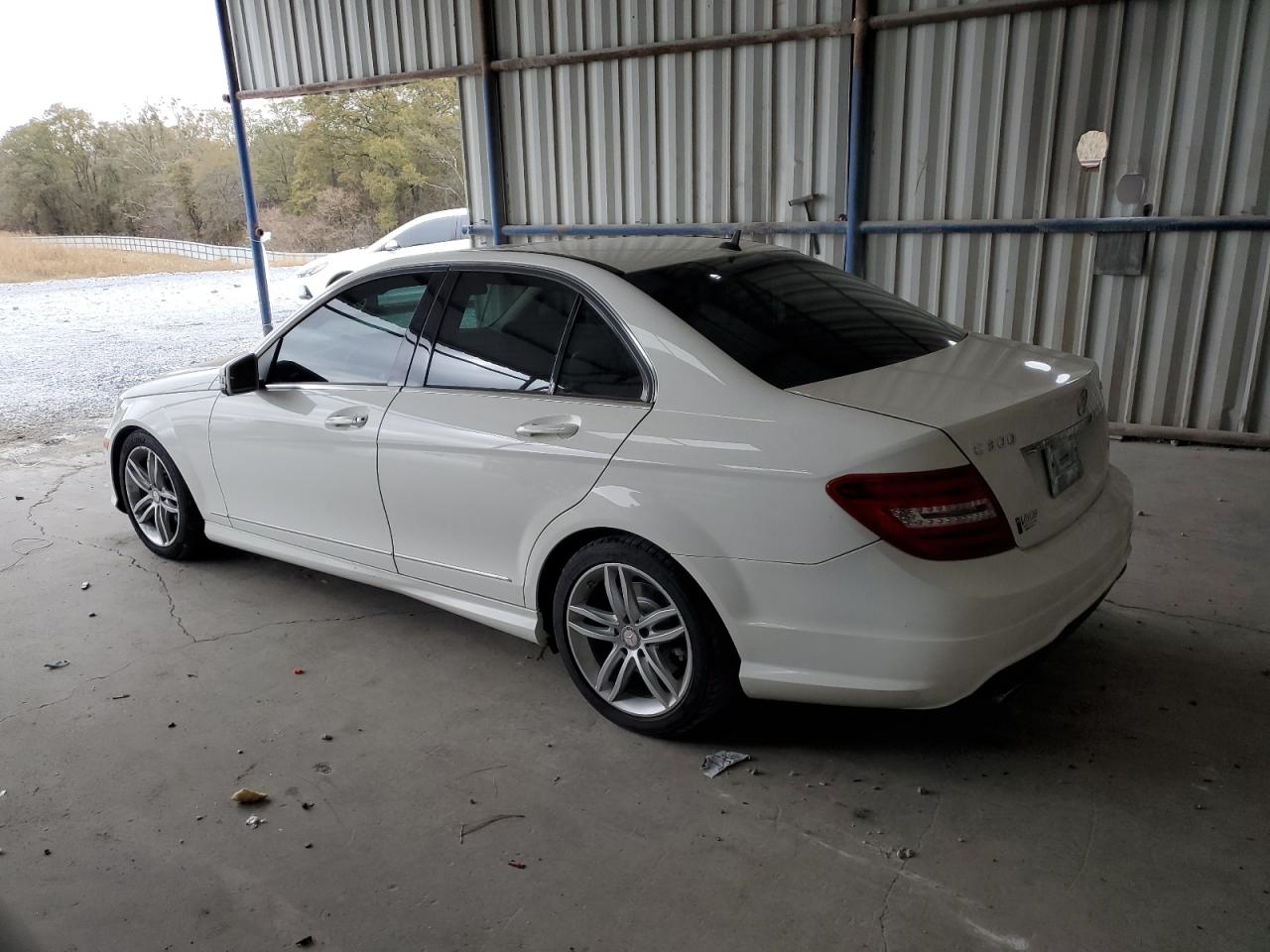 Изображение 2 2013 MERCEDES-BENZ C 300 4MATIC 2013 с VIN WDDGF8AB5DA793037