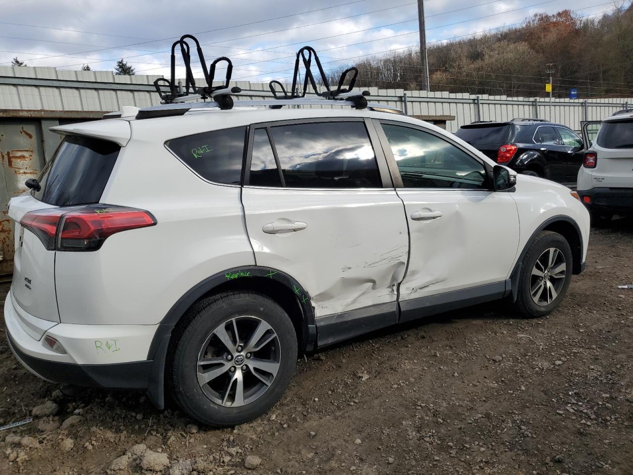 Image 3 of 2018 TOYOTA RAV4 ADVENTURE 2018 with VIN JTMRFREV0JJ722854