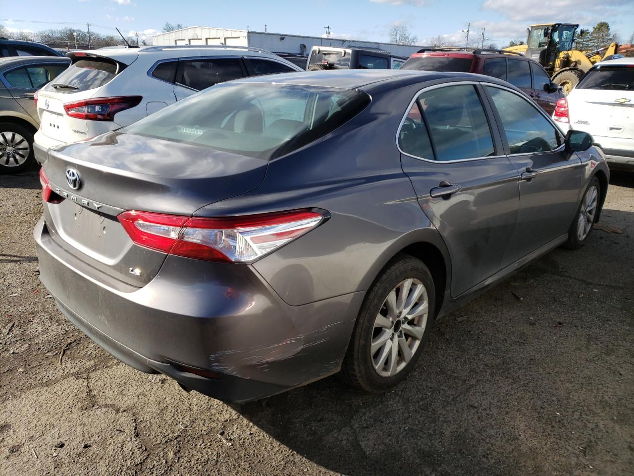 Изображение 3 2018 TOYOTA CAMRY L 2018 с VIN 4T1B11HKXJU621544