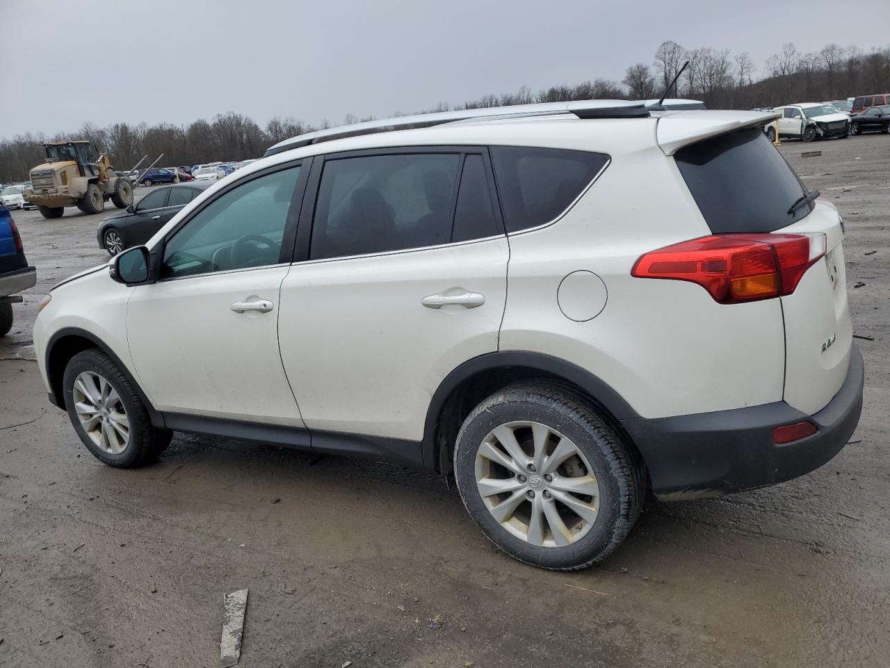 Image 2 of 2014 TOYOTA RAV4 LIMITED 2014 with VIN 2T3DFREV1EW185123