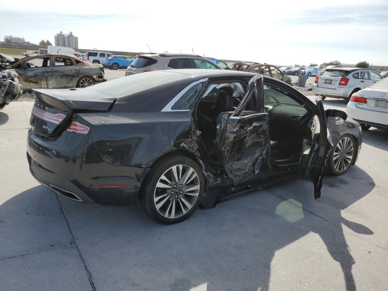 Image 3 of 2020 LINCOLN MKZ RESERVE 2020 with VIN 3LN6L5F98LR615237