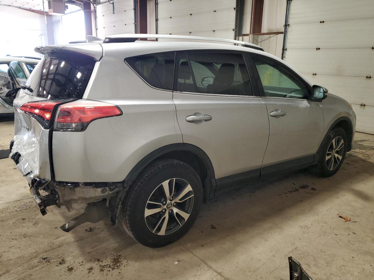 Изображение 3 2016 TOYOTA RAV4 XLE 2016 с VIN 2T3RFREV8GW436289