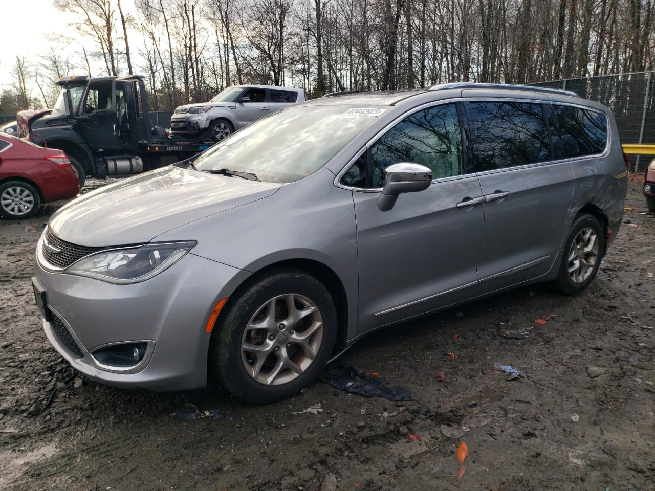 Изображение 1 2017 CHRYSLER PACIFICA LIMITED 2017 с VIN 2C4RC1GG5HR560492