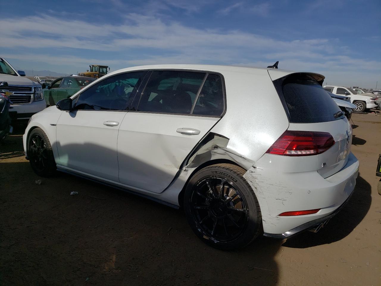 Изображение 2 2019 VOLKSWAGEN GOLF R  2019 с VIN WVWVA7AU7KW125302