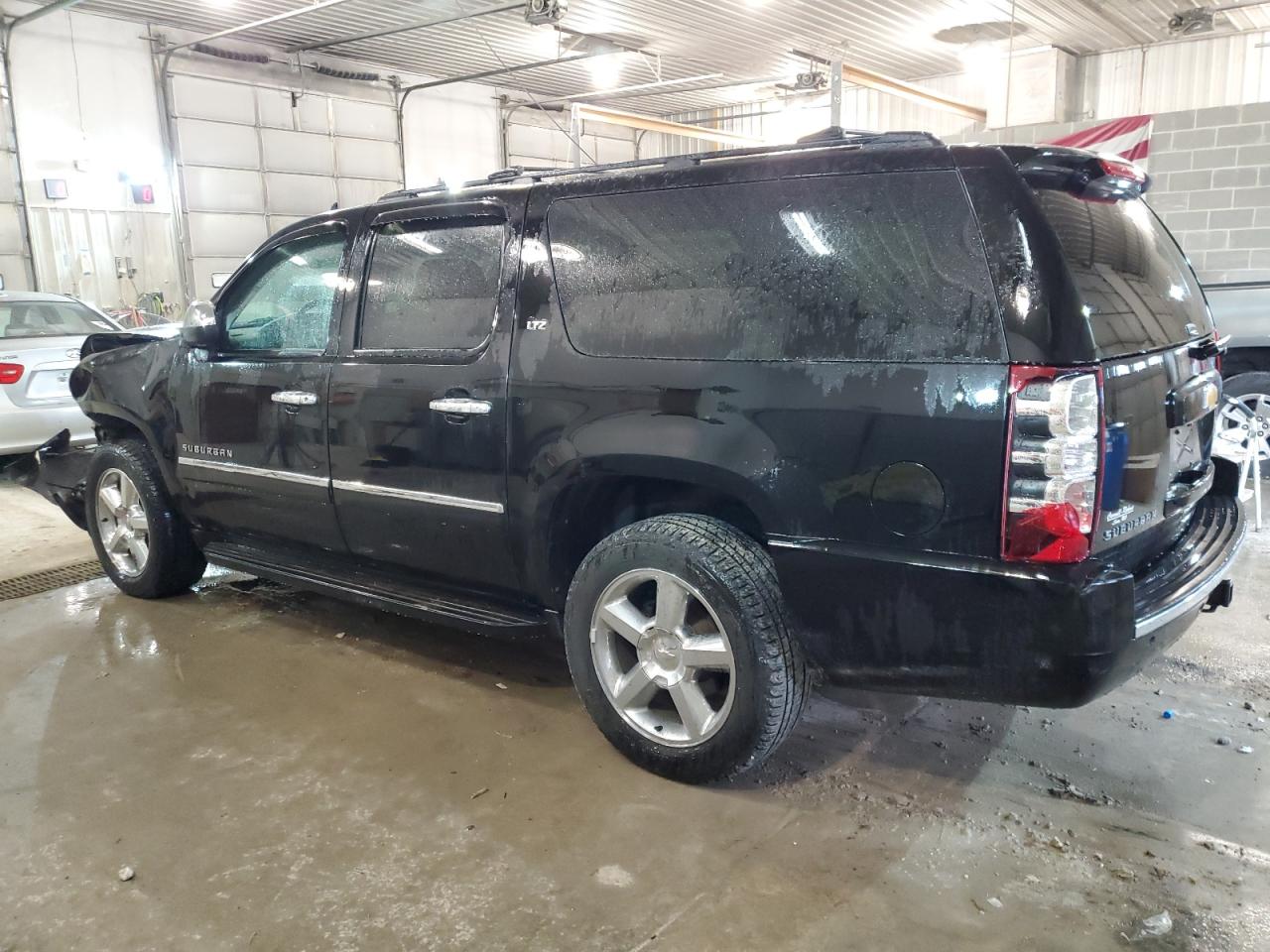 Obraz 2 z 2012 CHEVROLET SUBURBAN K1500 LTZ 2012 z VIN 1GNSKKE77CR105520