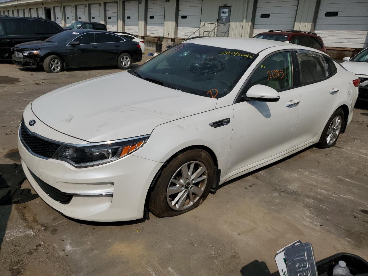Изображение 1 2016 KIA OPTIMA LX 2016 с VIN KNAGT4L31G5085797