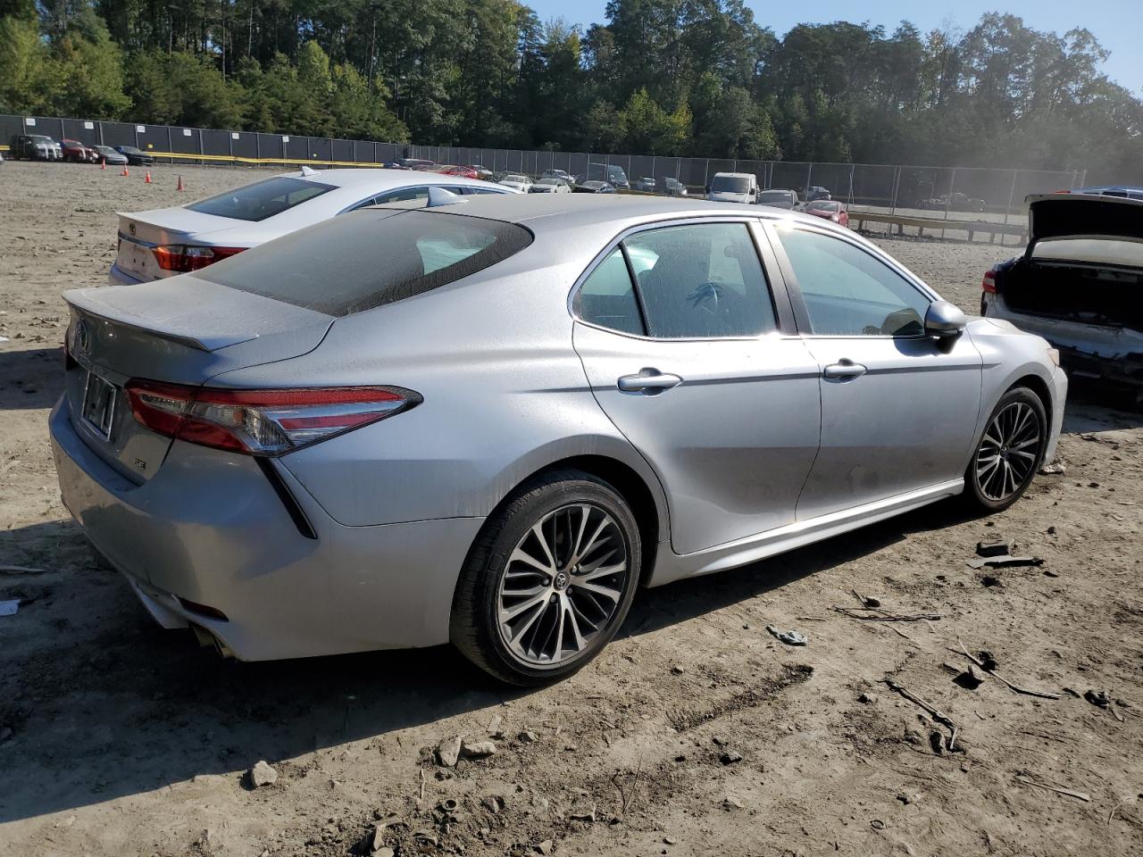 Obraz 3 z 2019 TOYOTA CAMRY L 2019 z VIN 4T1B11HK1KU225939