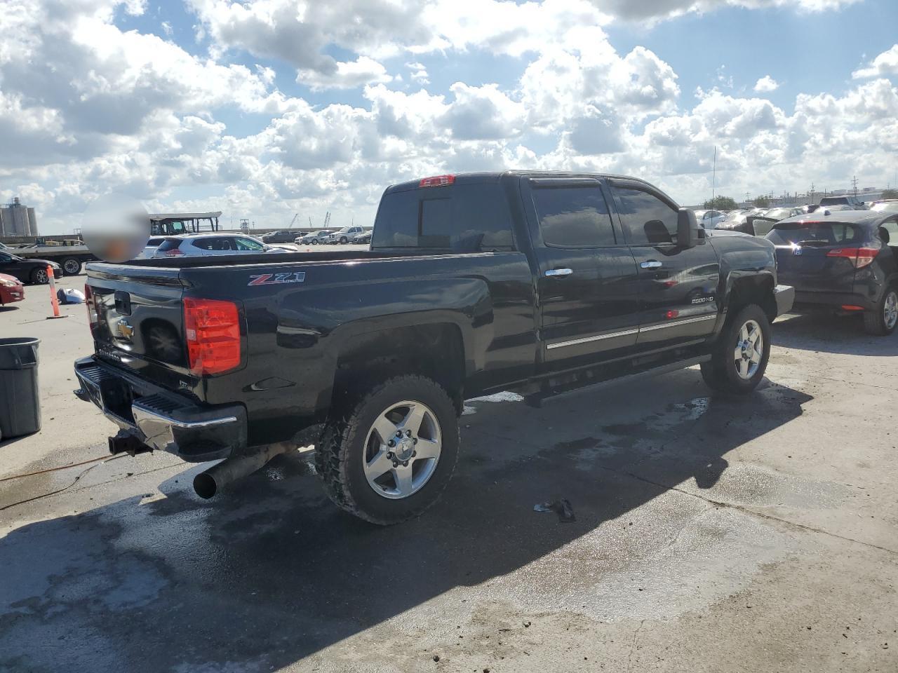 Image 3 of Chevrolet Silverado K2500 Heavy Duty Ltz 2015 with VIN 1GC1KWE87FF161399