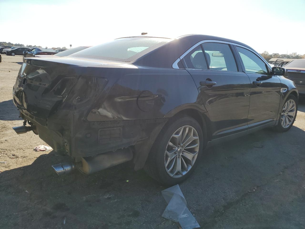 Изображение 3 2014 FORD TAURUS LIMITED 2014 с VIN 1FAHP2F83EG119852