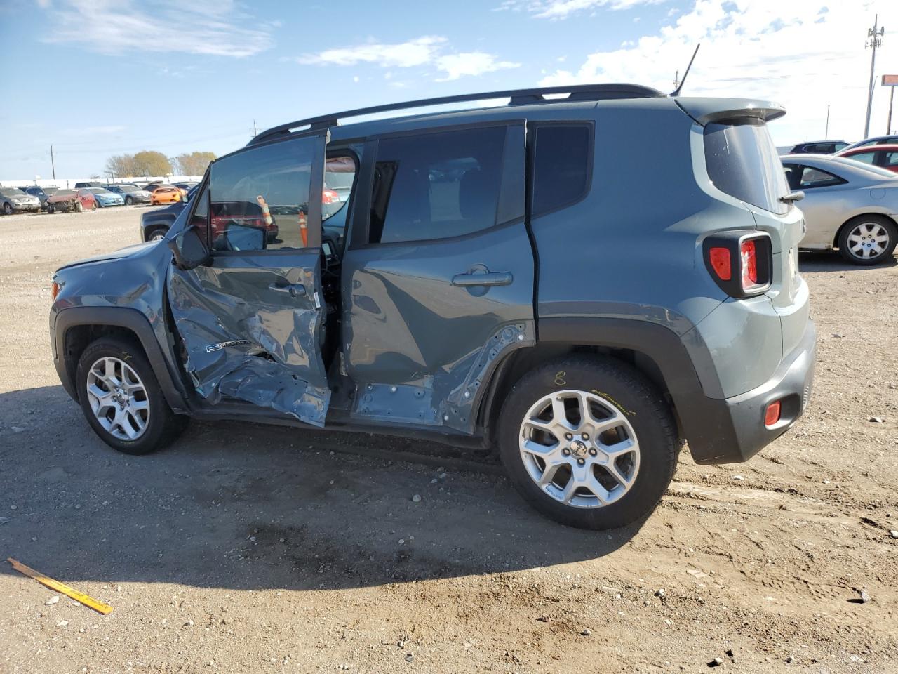 Изображение 2 2017 JEEP RENEGADE LATITUDE 2017 с VIN ZACCJABB1HPF48660