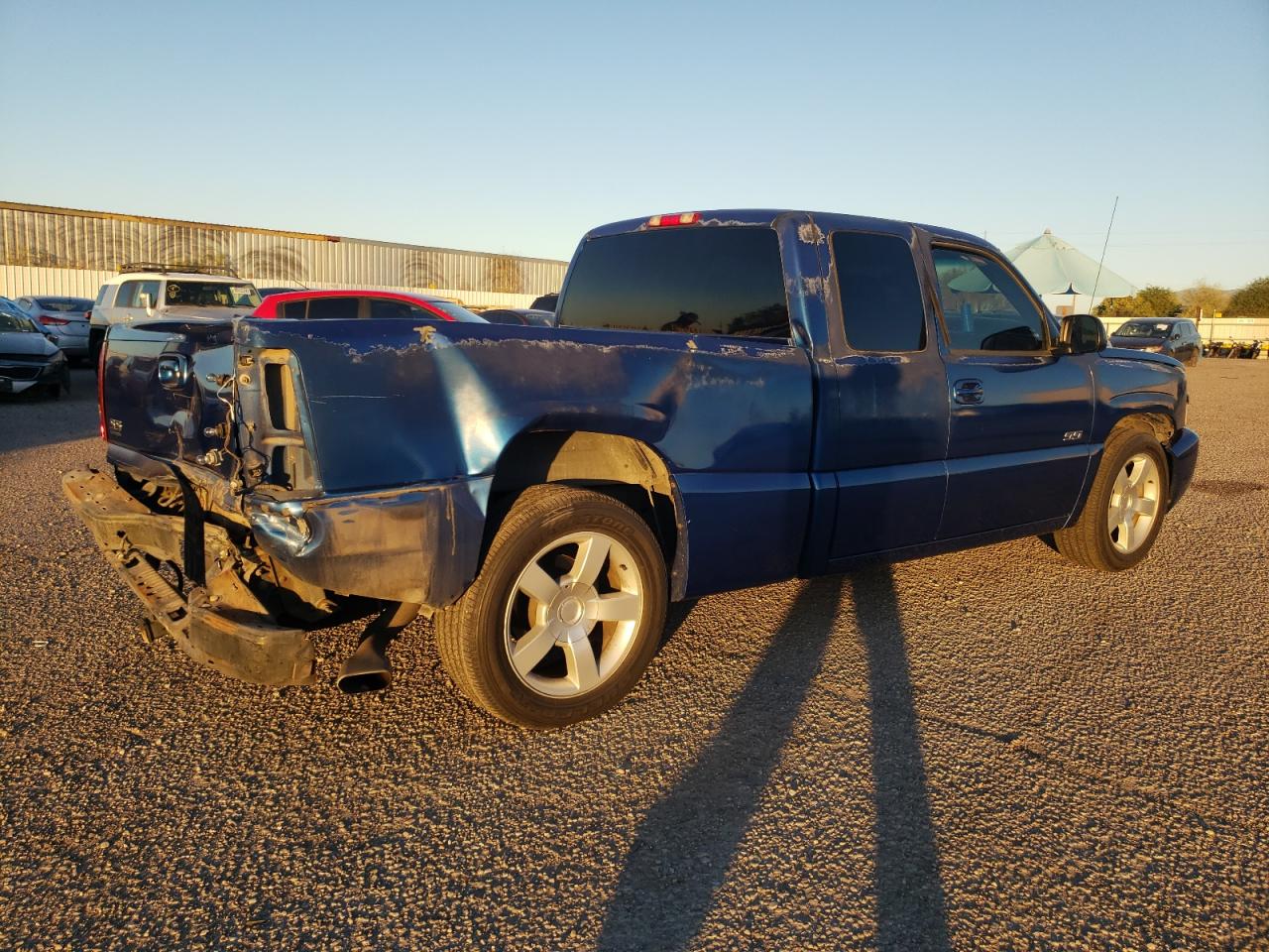 Image 3 of 2003 CHEVROLET SILVERADO K1500 2003 with VIN 2GCEK19N731340078