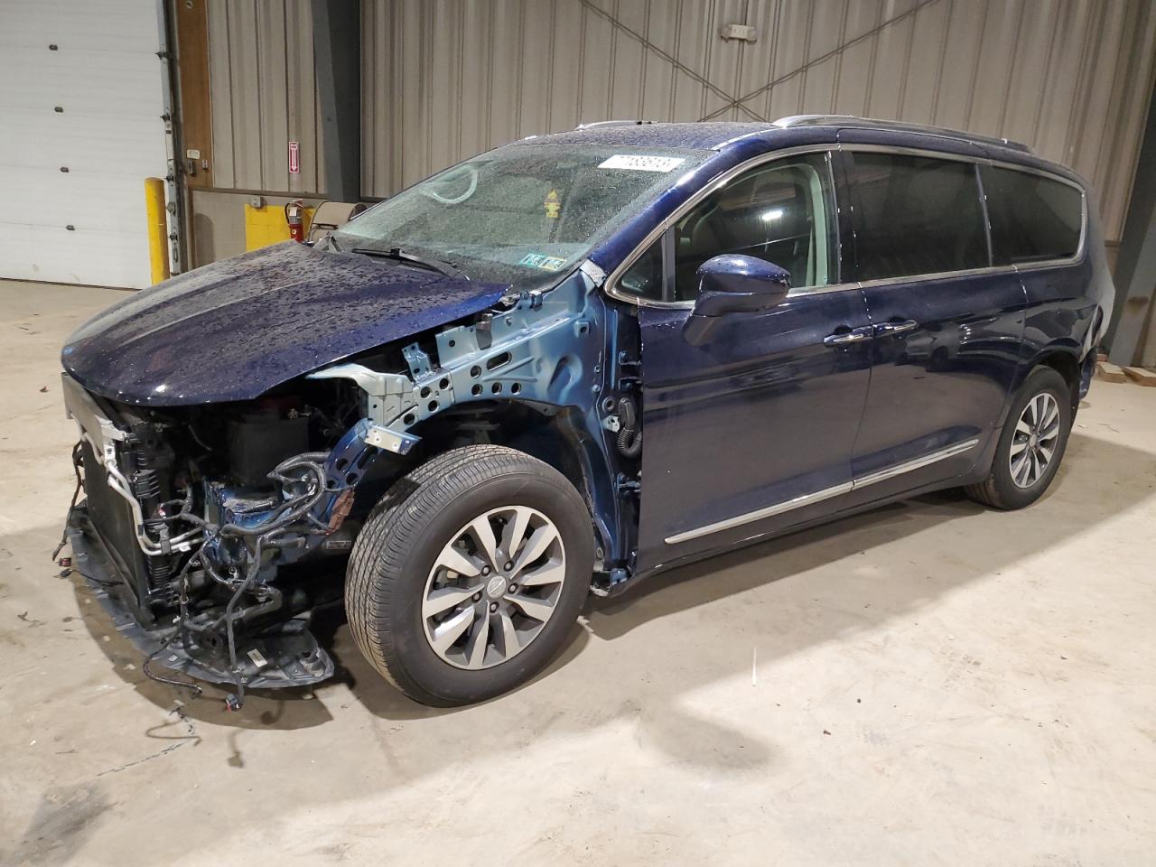 Image 1 of 2020 CHRYSLER PACIFICA TOURING L PLUS 2020 with VIN 2C4RC1EG2LR151037