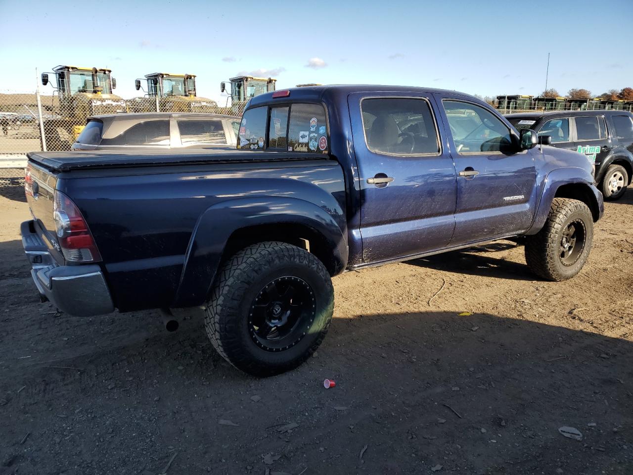 Image 3 of 2013 TOYOTA TACOMA DOUBLE CAB 2013 with VIN 3TMLU4EN6DM110891