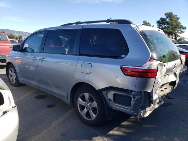Obraz 2 z 2015 TOYOTA SIENNA LE 2015 z VIN 5TDKK3DC6FS566047