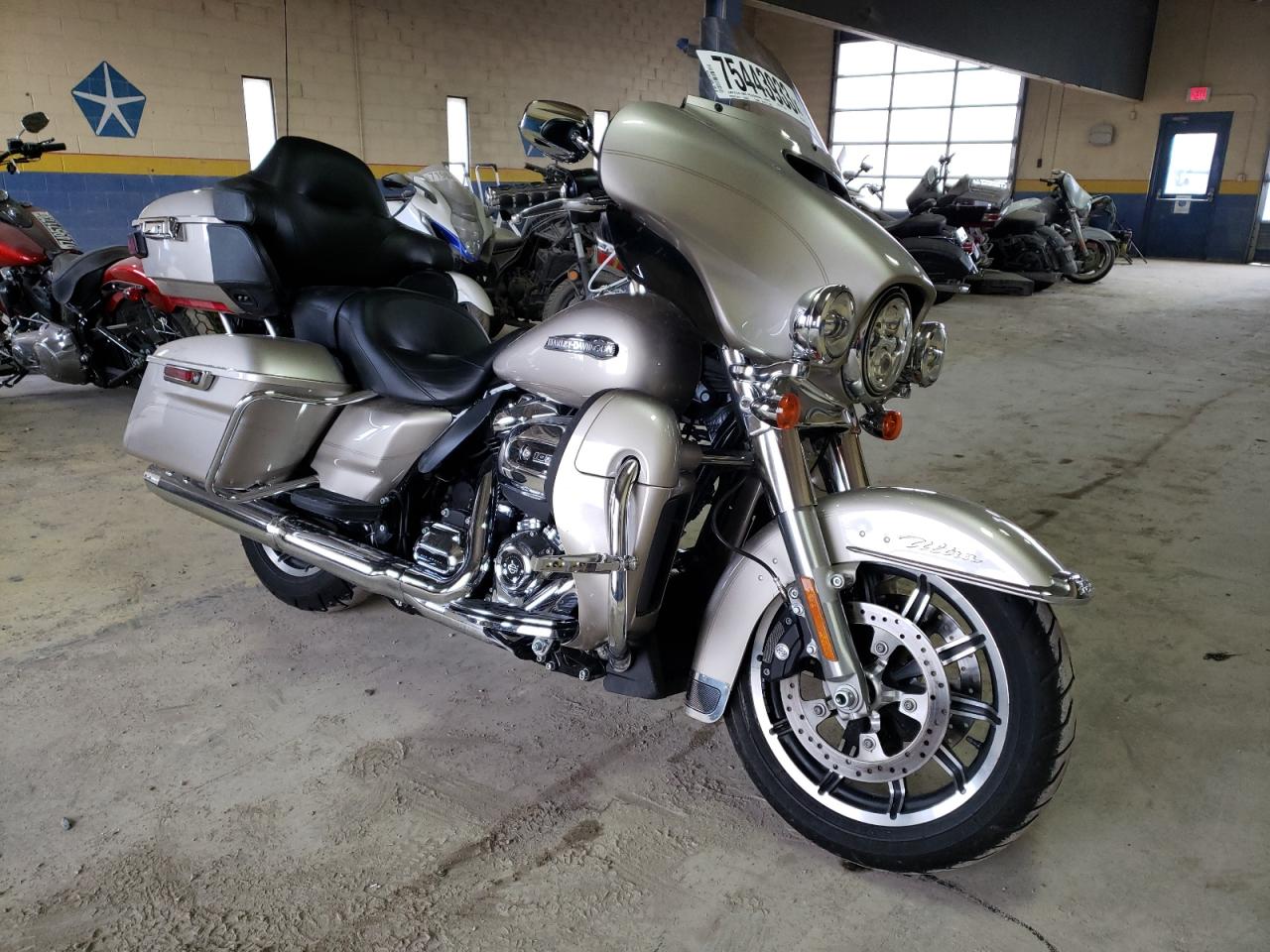 Image 1 of 2018 HARLEY-DAVIDSON FLHTCU ULTRA CLASSIC ELECTRA GLIDE 2018 with VIN 1HD1FCC19JB668425