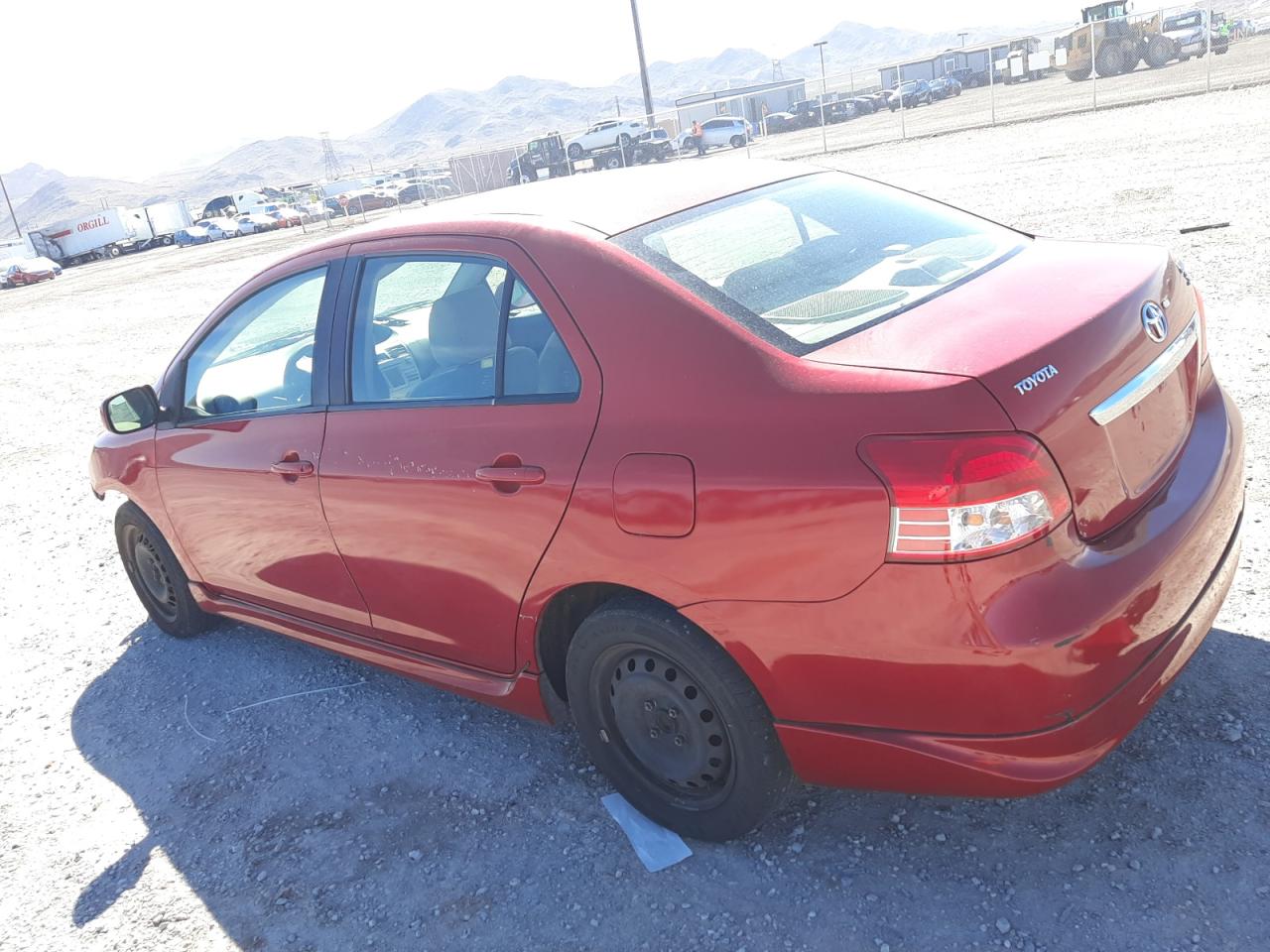 Obraz 2 z 2007 TOYOTA YARIS  2007 z VIN JTDBT923671068691
