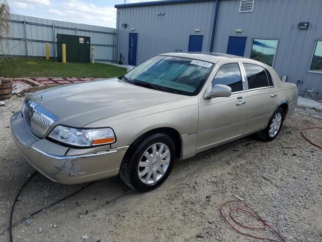 Image 1 of 2007 LINCOLN TOWN CAR SIGNATURE LIMITED 2007 with VIN 1LNHM82V27Y603134