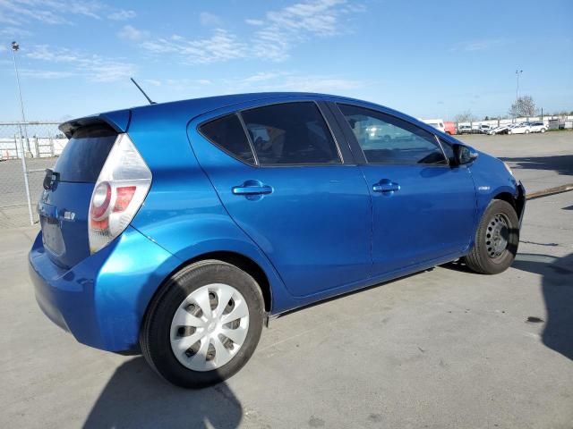 Image 3 of 2013 TOYOTA PRIUS C  2013 with VIN JTDKDTB37D1556070