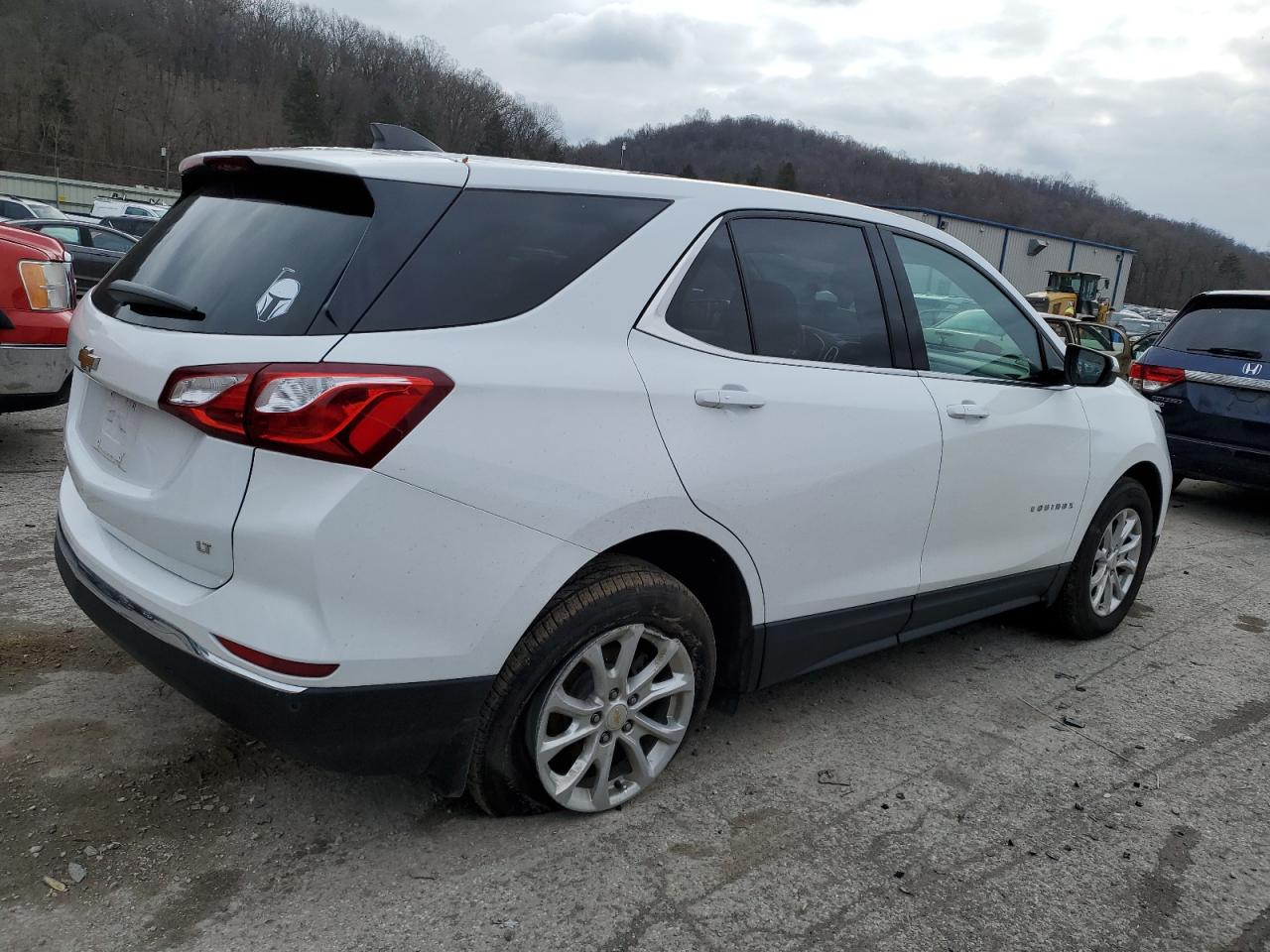 Image 3 of 2019 CHEVROLET EQUINOX LT 2019 with VIN 2GNAXTEV2K6306351