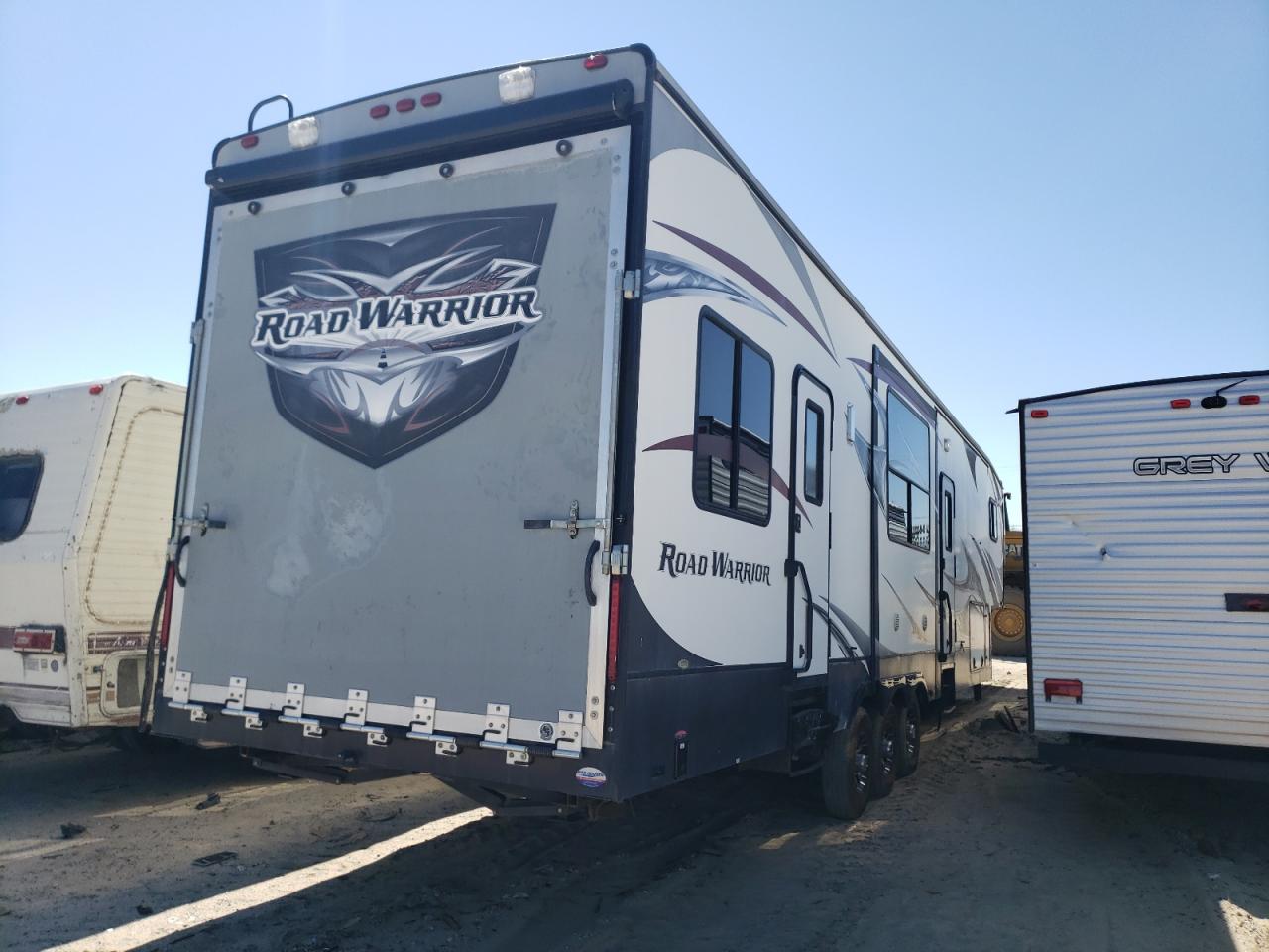 Изображение 3 2013 HEARTLAND ROAD WARRIOR 2013 с VIN 5SFCG4226DE263971