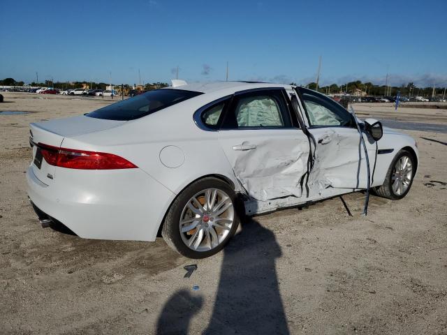 Изображение 3 2018 JAGUAR XF PORTFOLIO LE 2018 с VIN SAJBN4EV4JCY53928