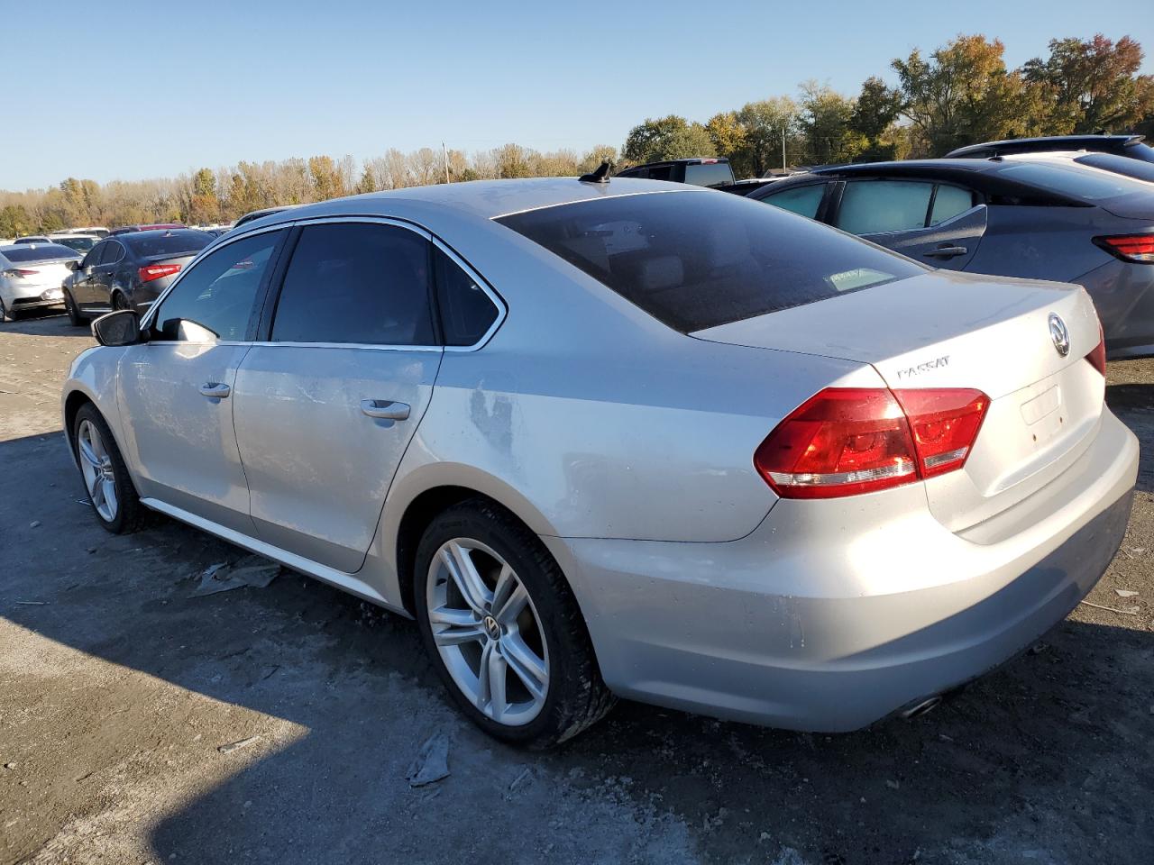Obraz 2 z 2014 VOLKSWAGEN PASSAT SE 2014 z VIN 1VWBN7A39EC118899