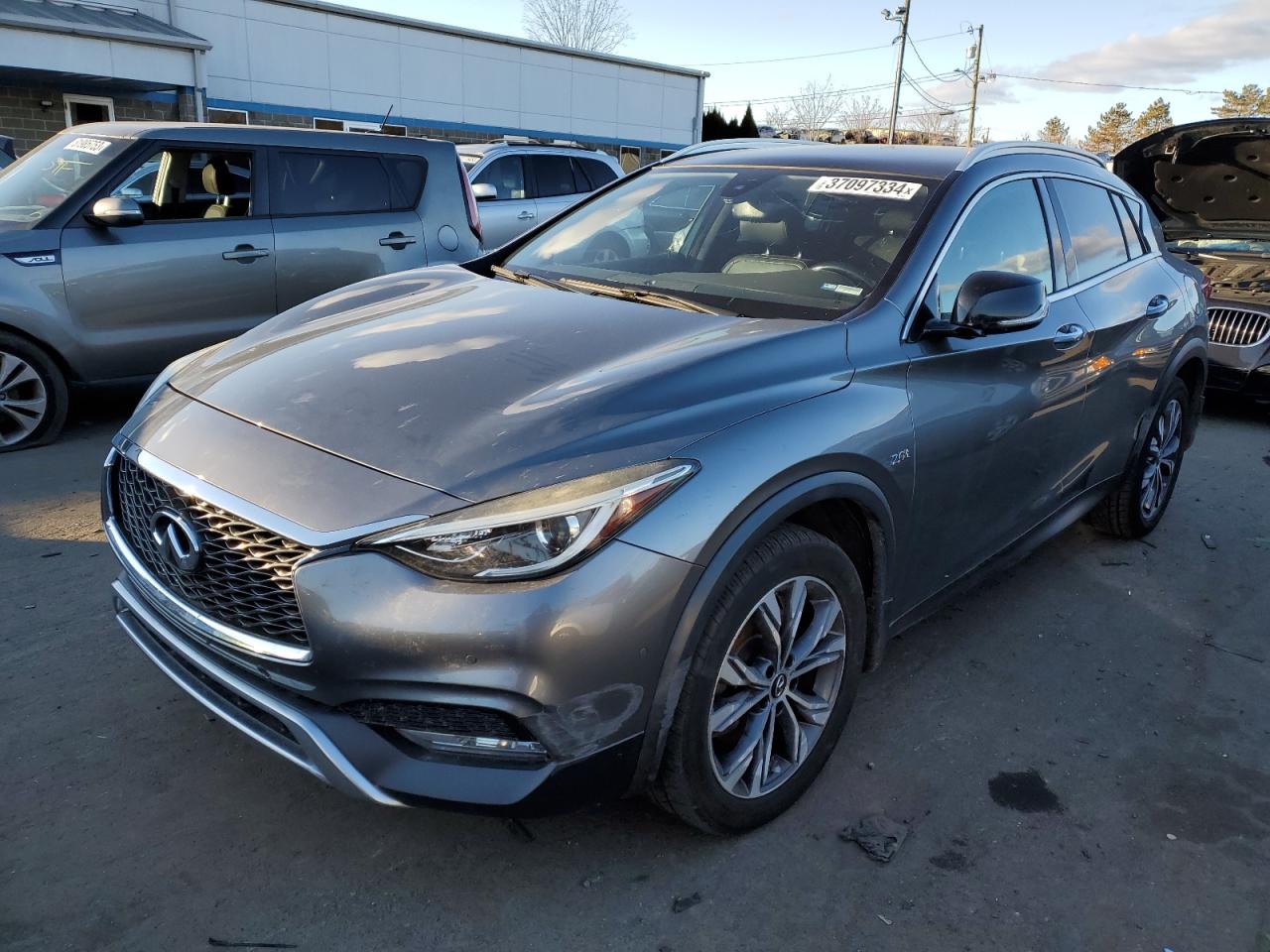 2017 INFINITI QX30 BASE 2017 image