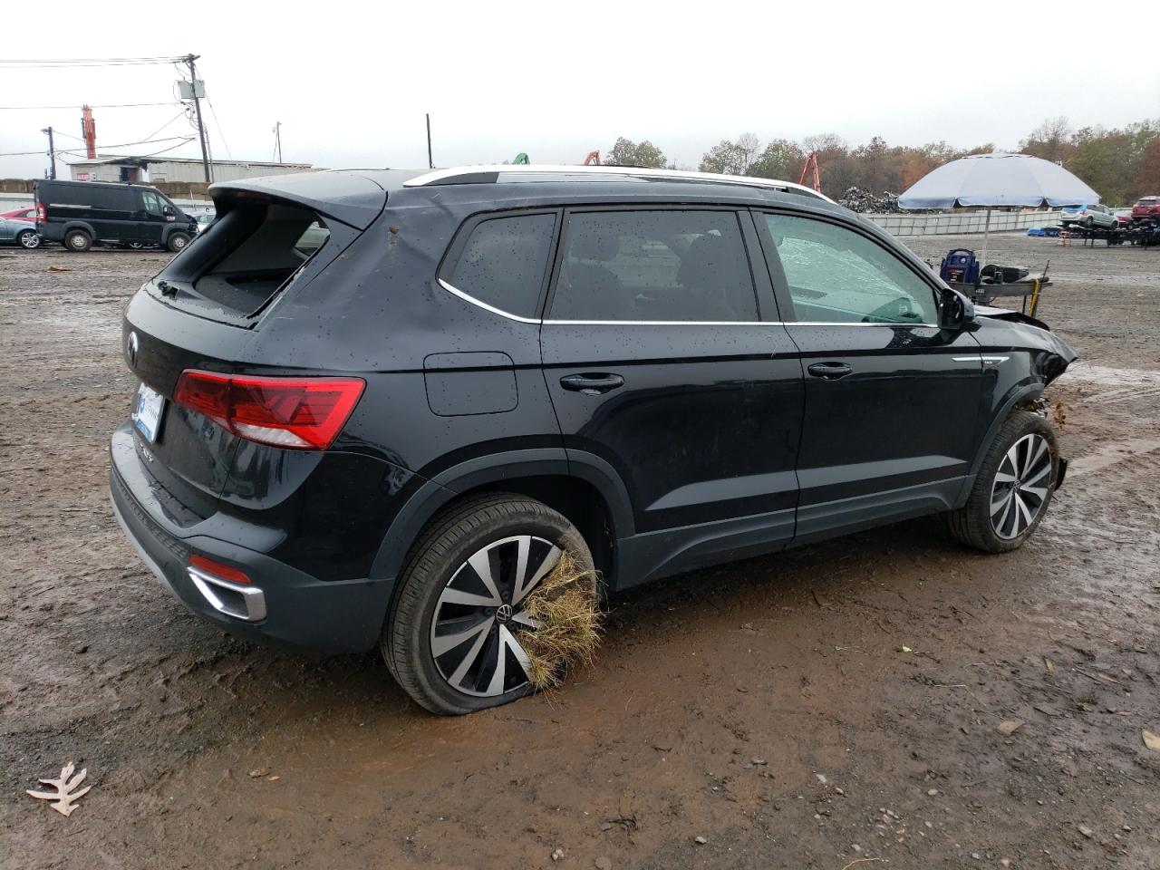 Image 3 of 2022 VOLKSWAGEN TAOS SE IQ DRIVE 2022 with VIN 3VVLX7B20NM071091
