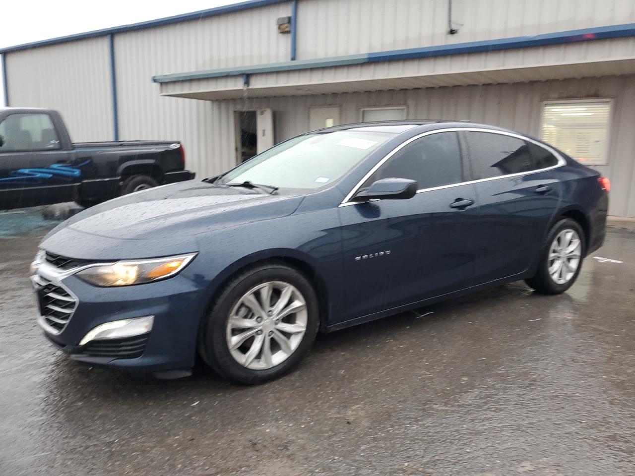 Image 1 of 2019 CHEVROLET MALIBU LT 2019 with VIN 1G1ZD5ST1KF112959